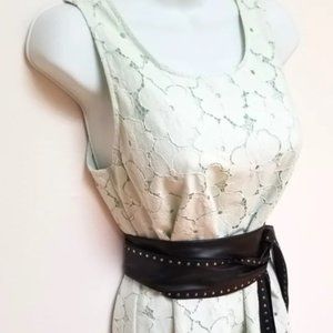 BANANA REPUBLIC Lined Lace sleeveless sheath dress Mint Green - SIZE 6